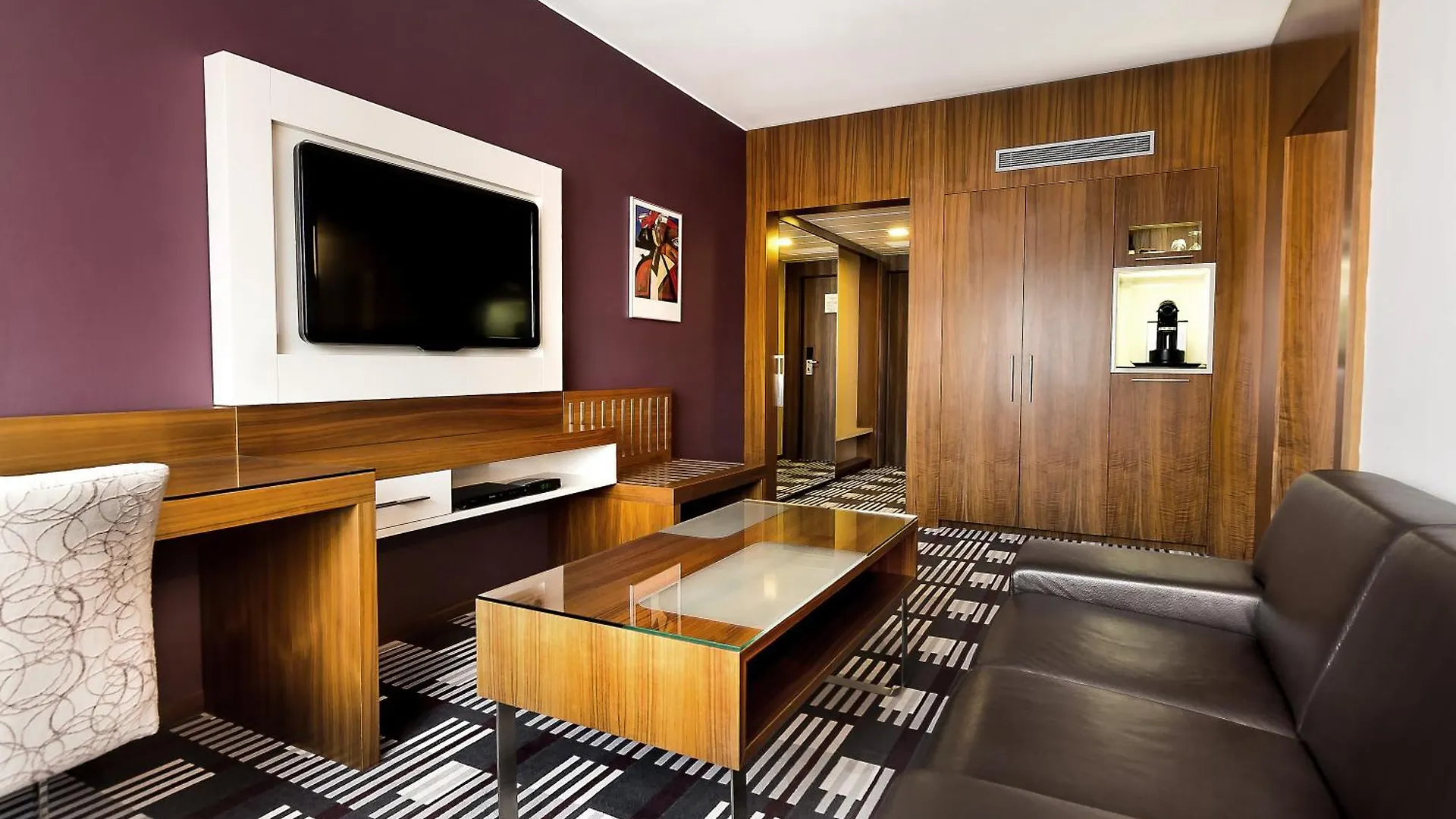 Best Western Premier Hotel International Brünn 4*,