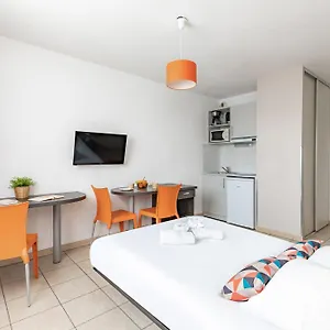 Appart’city Marseille Aéroport – Appart hôtel Vitrolles (Bouches-du-Rhone)